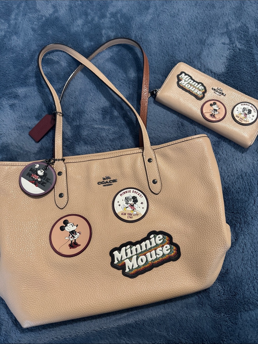 Coach Beige Pebble Leather Minnie Mouse Patch Tote with Zip Wallet